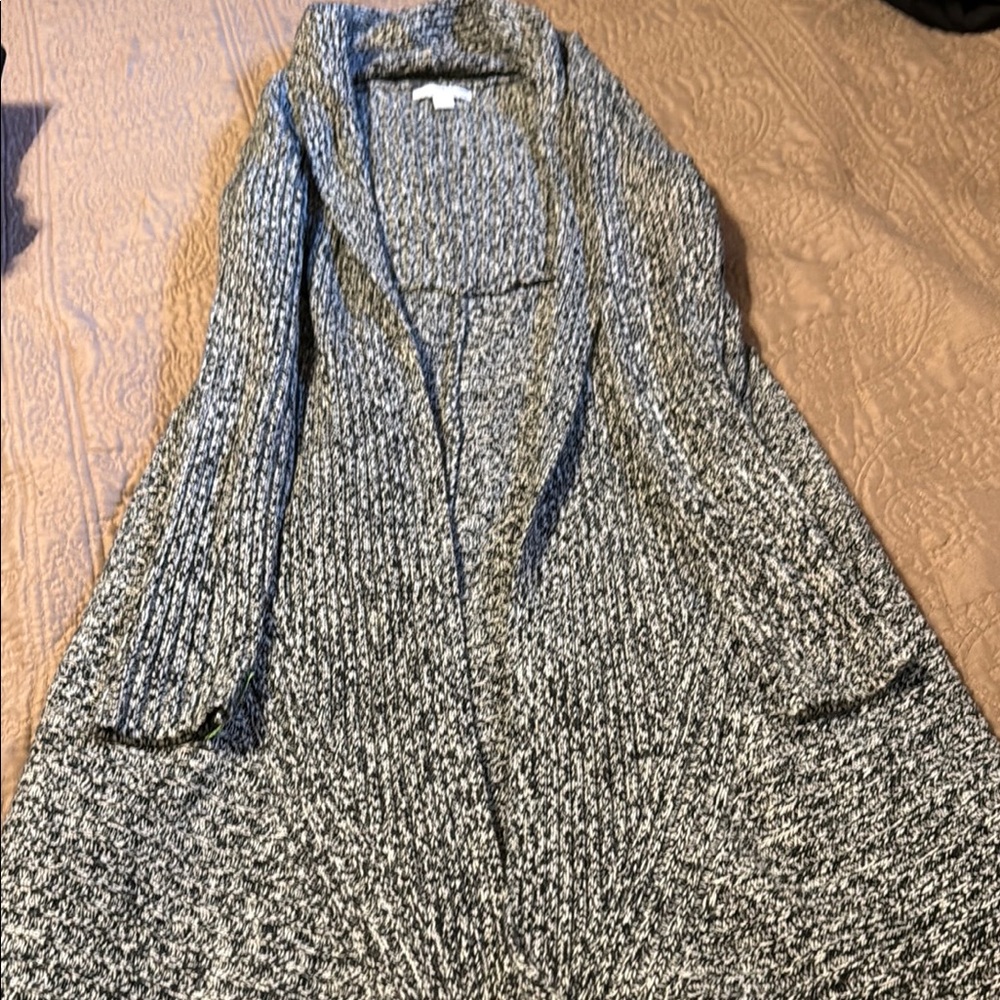 New York & Conpany Women's Gray Sweater